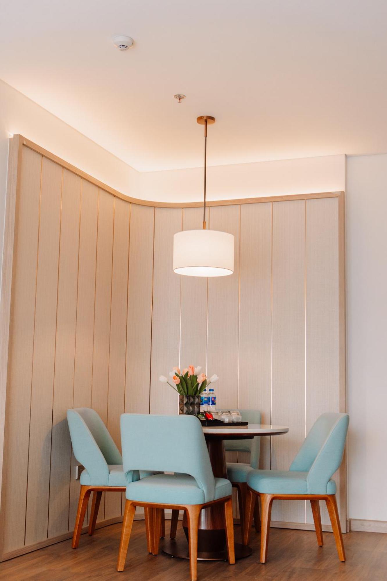 A La Carte Ha Long Apartment By The Beach Exterior foto